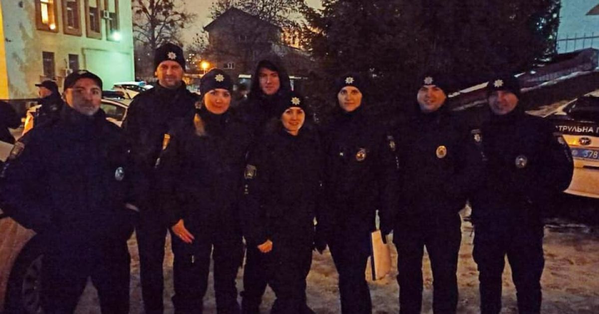 патрульні нг_4 / © facebook.com/Патрульна-поліція-України