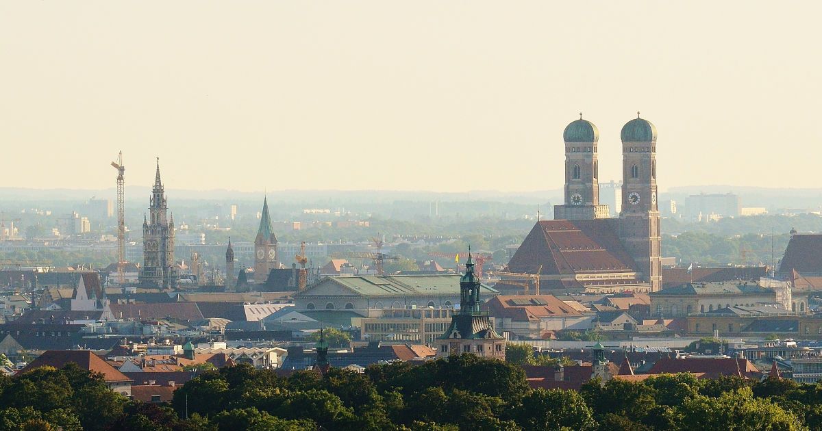 У центрі Мюнхена чоловік облився бензином і підпалив себе