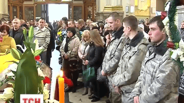 Тернопіль попрощався з бійцем Віталієм Лотоцьким