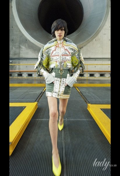 Коллекция Balmain прет-а-порте сезона осень-зима 2021-2022 / © East News