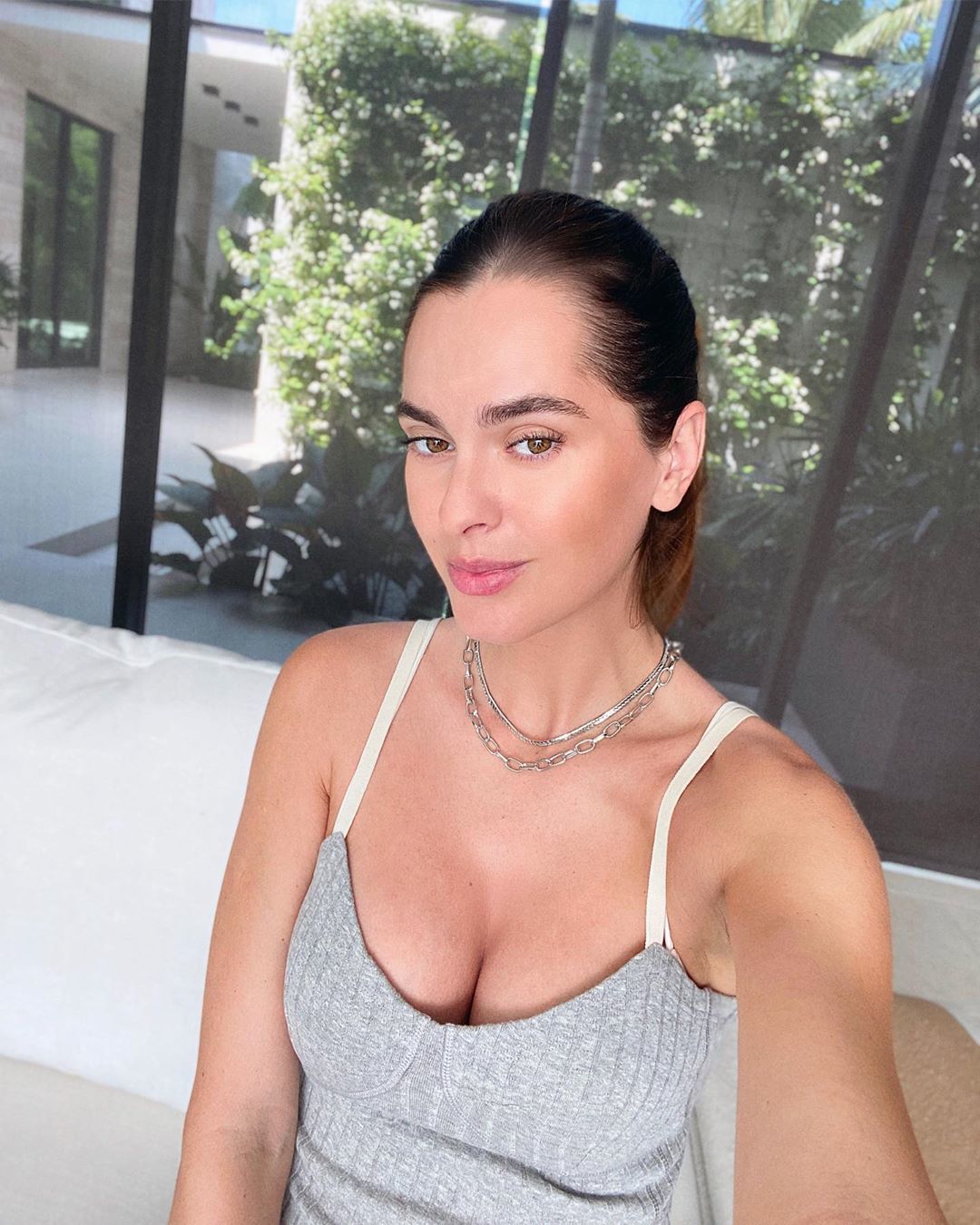 Рогонецки порно порно әйелі