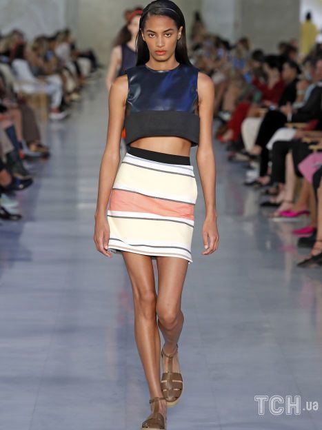 Коллекция Max Mara прет-а-порте сезона весна-лето 2022 / © East News