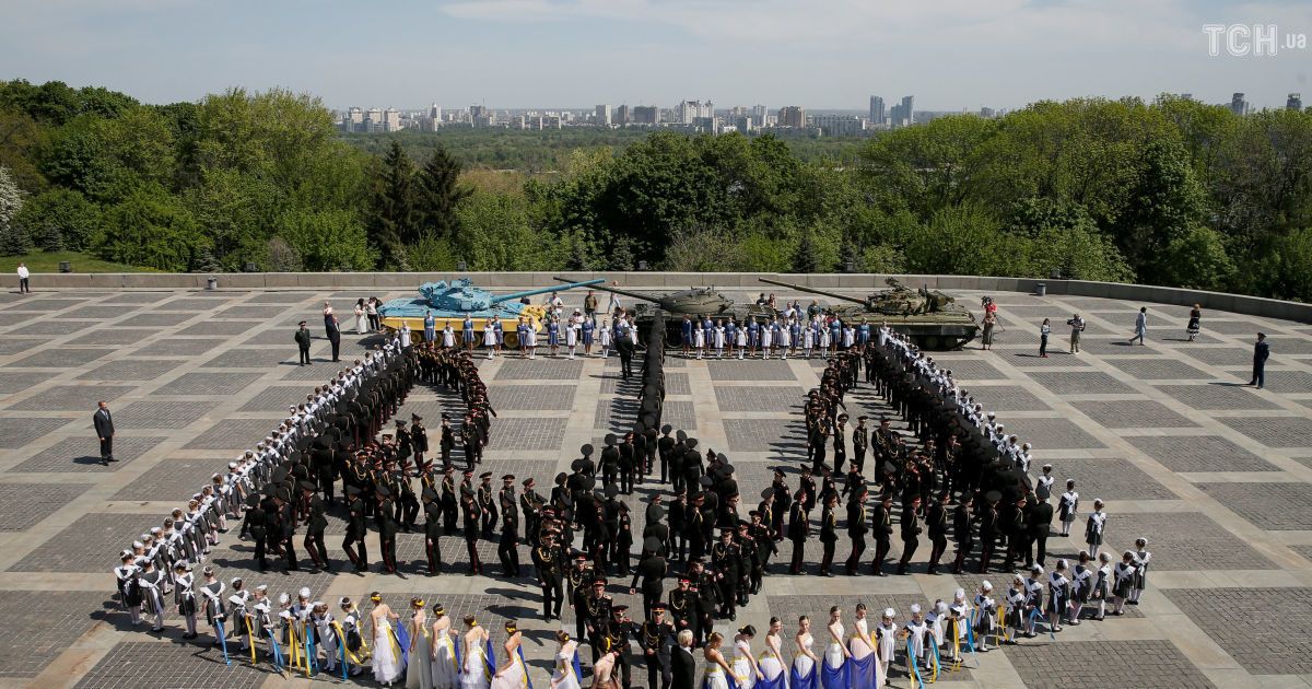 Тризуб з кадетів у Києві_7 / © Reuters