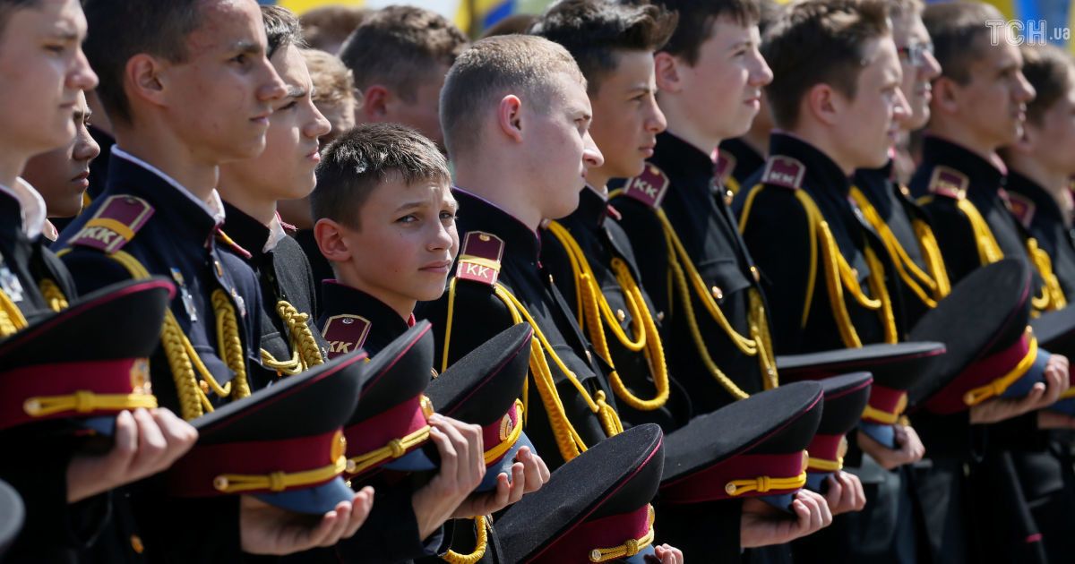 Тризуб з кадетів у Києві_8 / © Reuters
