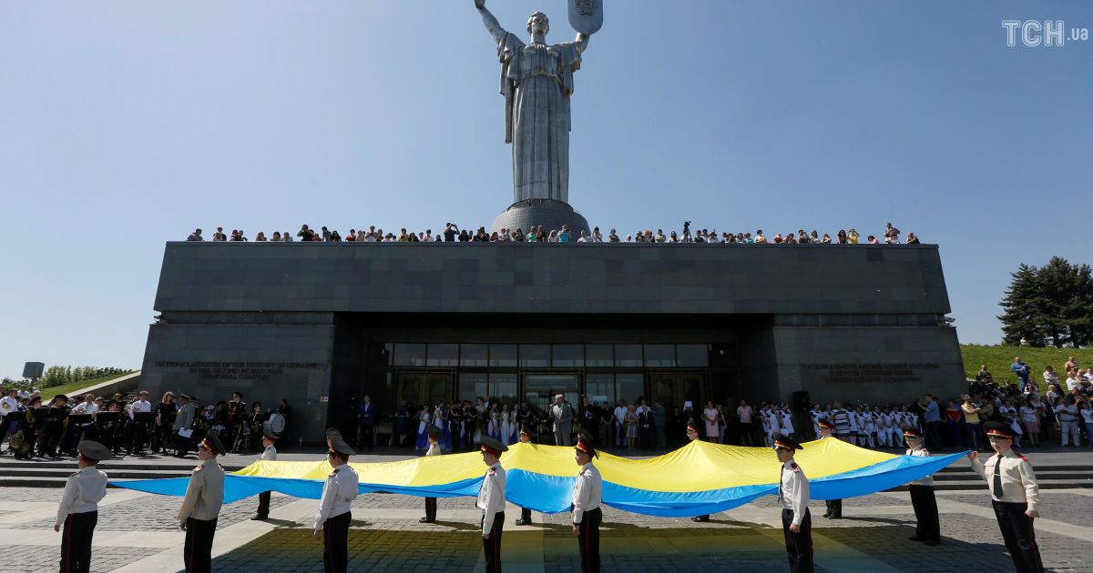 Тризуб з кадетів у Києві_3 / © Reuters