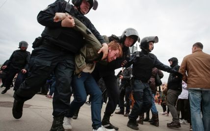 Количество задержанных на митингах в России превысило полторы тысячи человек