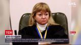 Новости Украины: в Киеве действующая судья за рулем протаранила электроопору и врезалась в дерево