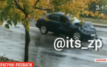В Запорожье подросток устроил смертельную аварию на отцовском авто
