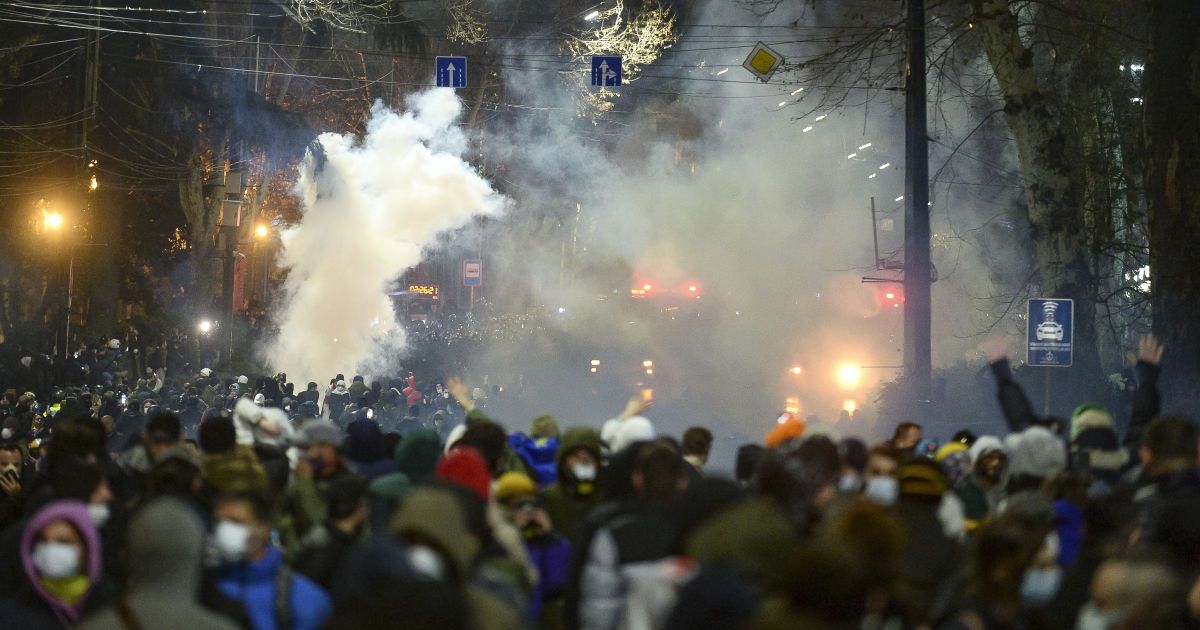 Протесты в Грузии: участники акции снова соберутся перед парламентом