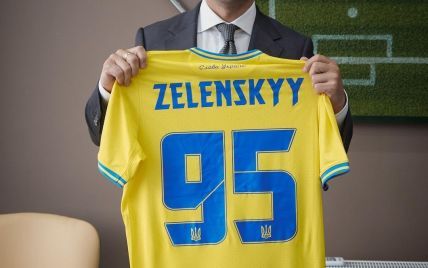 "Вас на поле не будет 11": Зеленский обратился к сборной Украины накануне матча со шведами на Евро-2020