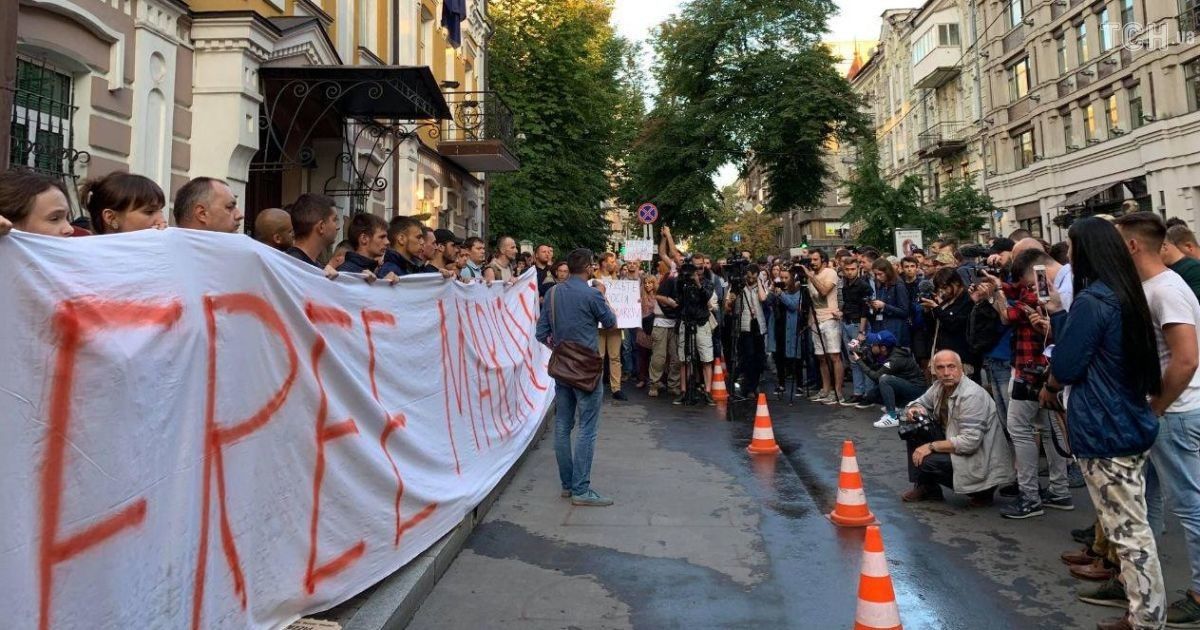 Віталій Марків_акція_італія_2 / © Валерія Ковалінська, ТСН