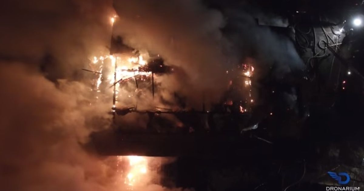 В Сети появилось видео масштабного пожара ресторана "Млын" с высоты птичьего полета