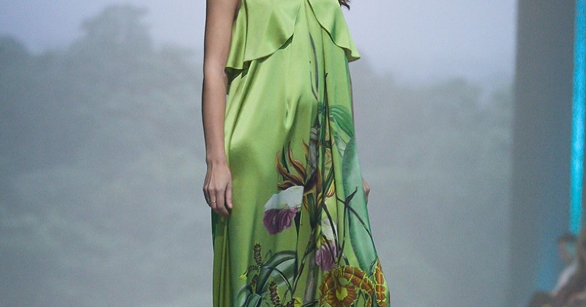 Александра Лобода на показе Iryna Dil на UFW.