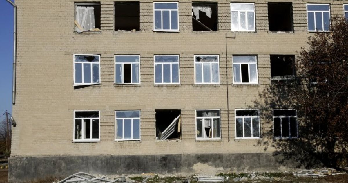 Сватово разгромлено из-за взрывов снарядов на военном складе. / © УНИАН
