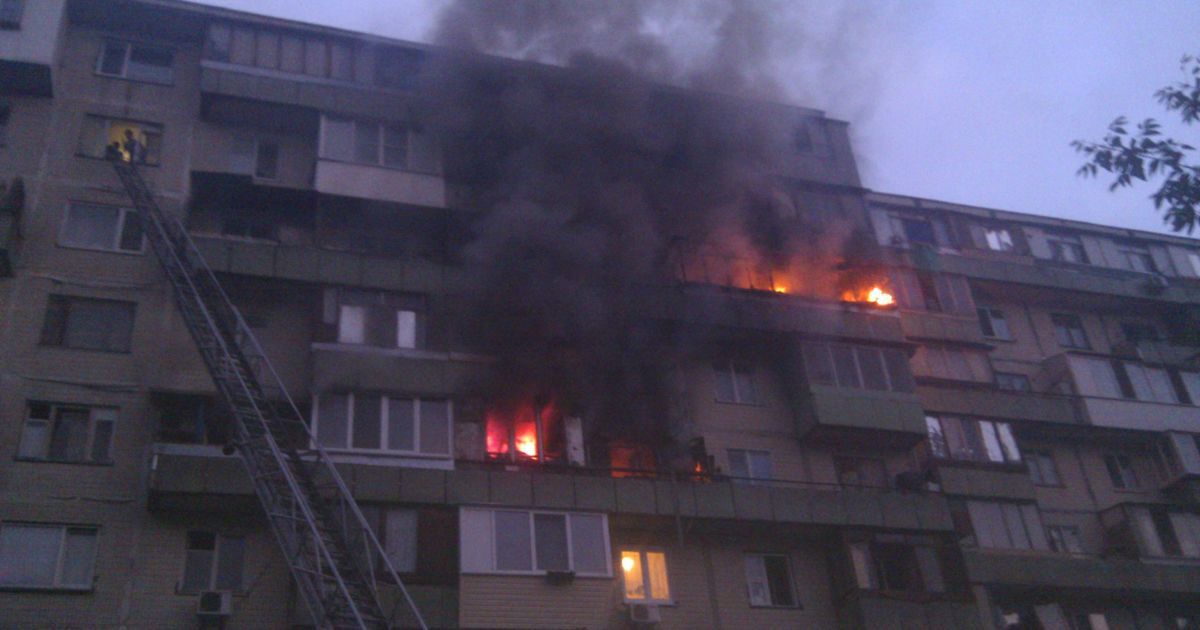 Пожар охватил 4 этажа