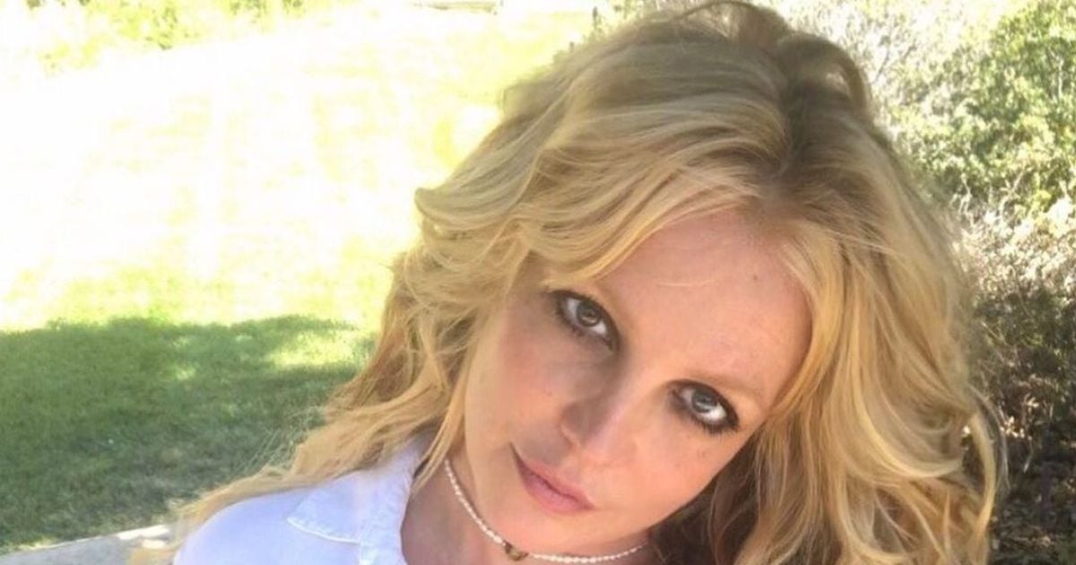 Бритни Спирс сама себя высмеяла за похожие фото