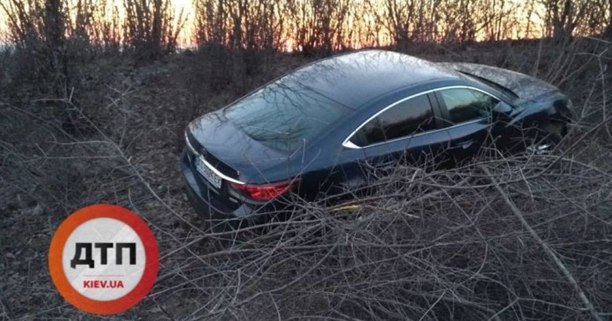 На Черкащині злочинець-невдаха потрапив на викраденій автівці в ДТП та загубив права, коли тікав