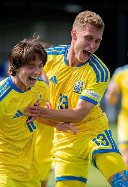 Україна U-19 — Італія U-19