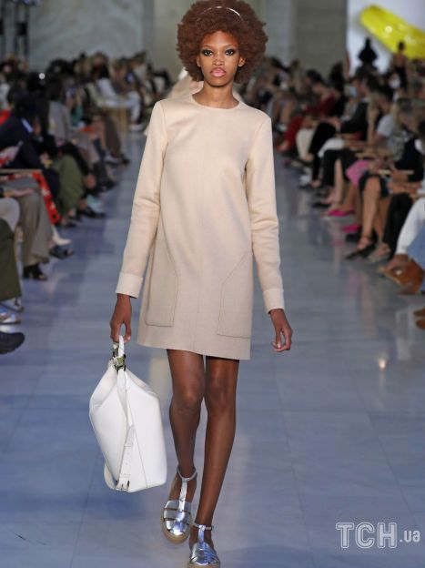 Коллекция Max Mara прет-а-порте сезона весна-лето 2022 / © East News