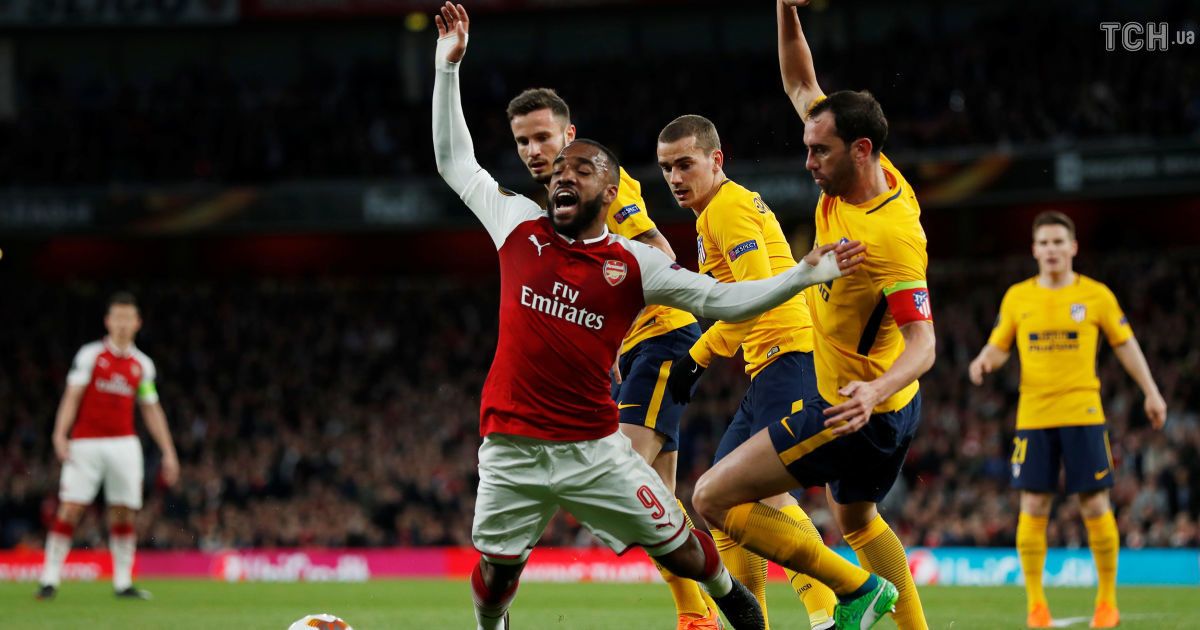 "Арсенал" упустил победу над "Атлетико" в первом матче 1/2 финала Лиги Европы