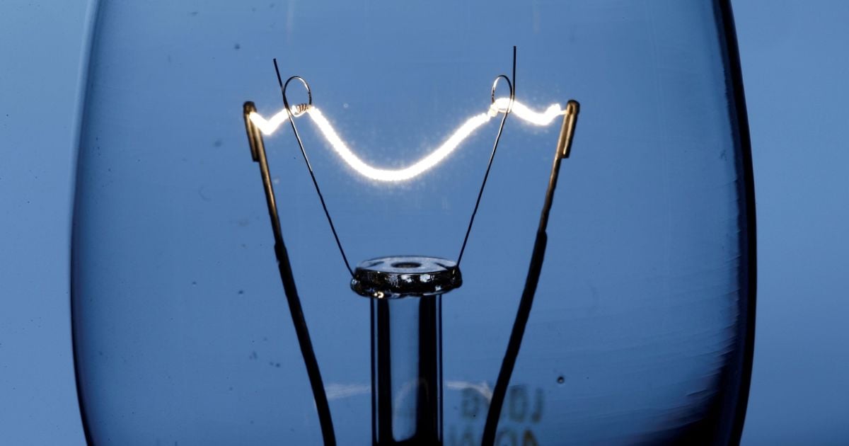 Десятки населенных пунктов до сих пор остаются обесточенными из-за непогоды