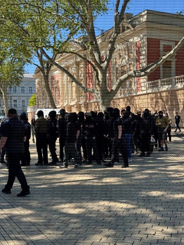Неизвестны в балаклавах