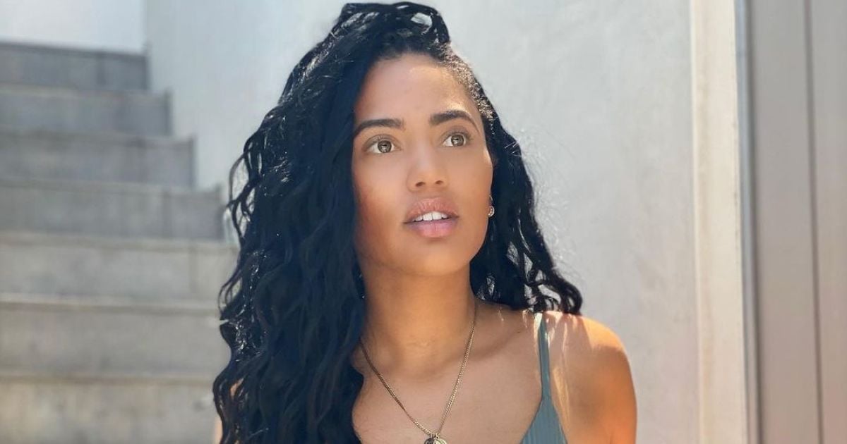 instagram.com/ayeshacurry