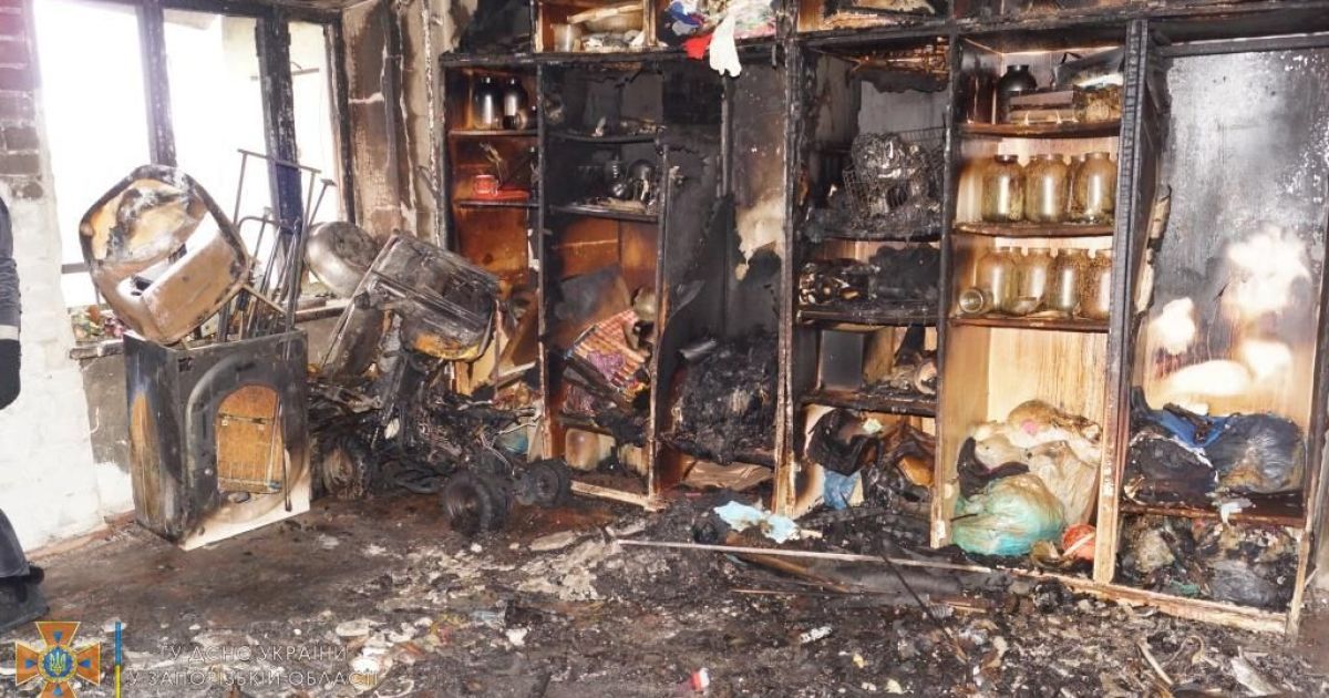 У Запоріжжі посеред ночі горів гуртожиток, працівники ДСНС врятували 28 людей