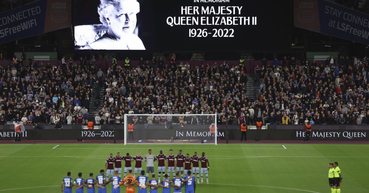 Британия в трауре: все матчи ближайшего тура АПЛ перенесены из-за смерти королевы Елизаветы II
