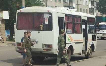 Предлагают работу в "горячих" точках фронта: оккупанты проводят в Мариуполе скрытую мобилизацию