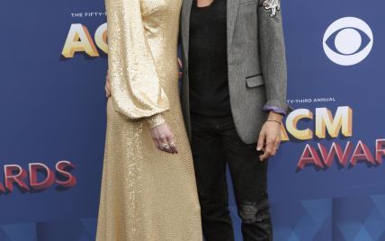 В платье с обнаженной спиной: элегантная Николь Кидман с мужем позировали на красной дорожке