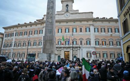 В Риме на антиправительственные протесты вышли 200 тысяч итальянцев