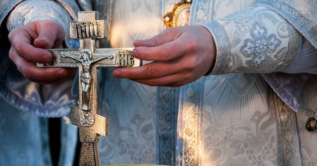 Митрополитов Московского патриархата разрешили пересекать линию разграничения на Донбассе