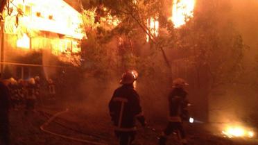 Горить санаторій Червоні зорі в Одесі_04