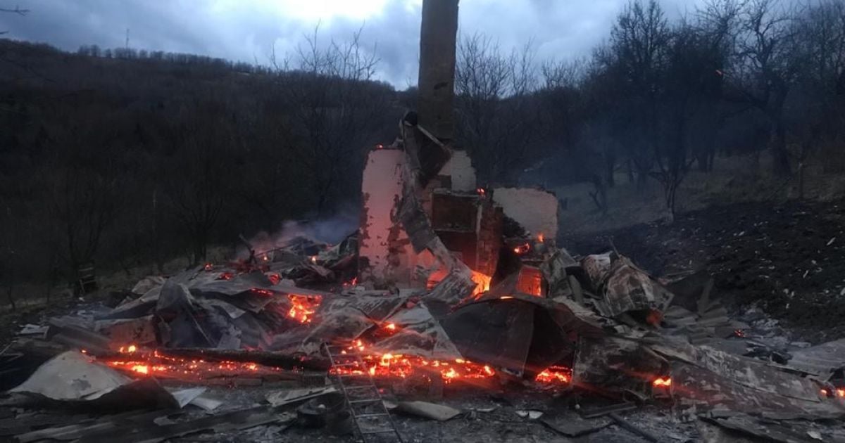 У Львівській області живцем згоріла жінка у власному будинку: фото