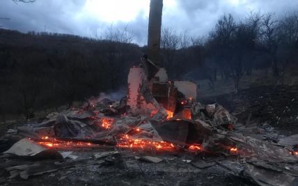 У Львівській області живцем згоріла жінка у власному будинку: фото