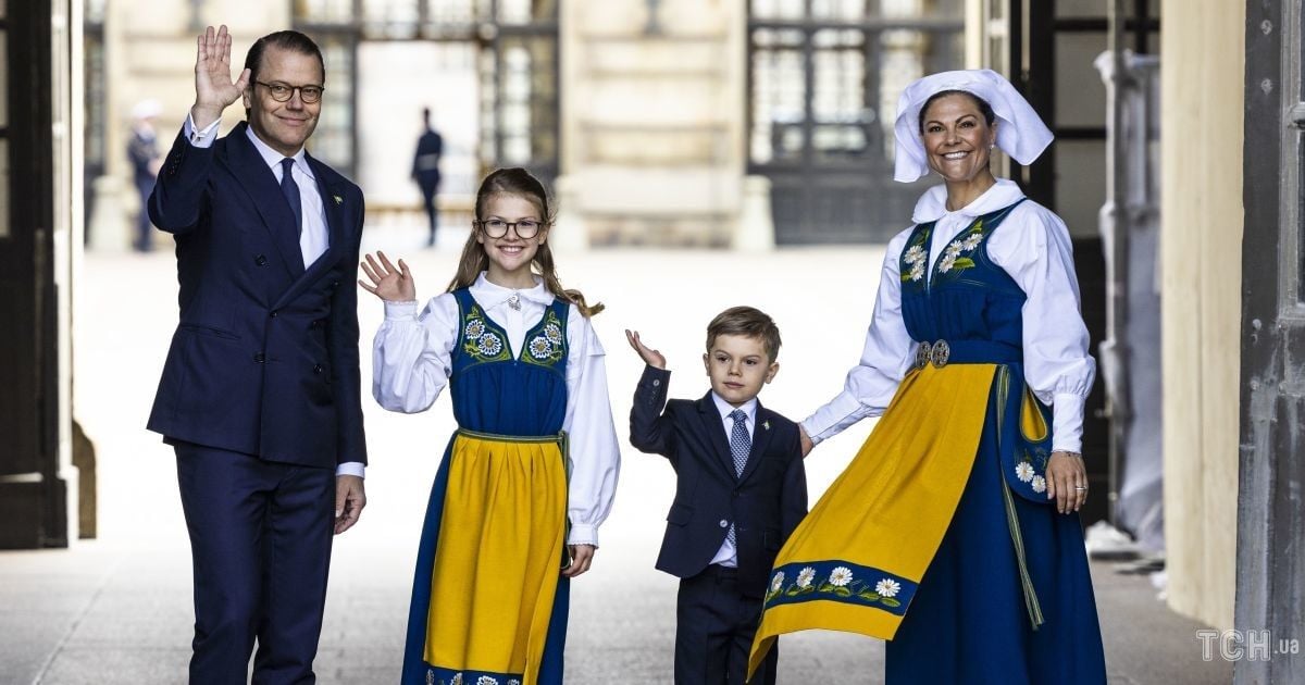 Кронпринцеса Вікторія та кронпринц Даніель з дітьми — Естель та Оскаром