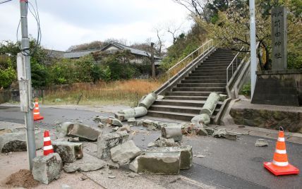 Японию сотрясло сильное землетрясение