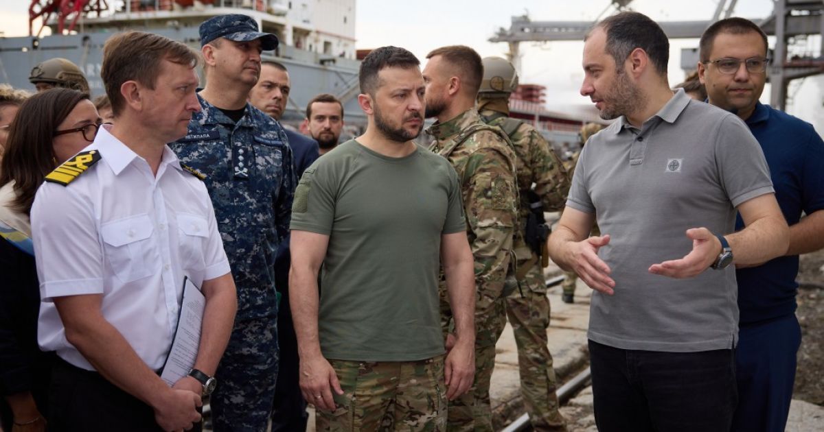 In ports of the Odesa oblast, the first ships are being loaded with grain: how this is happening and when will the export begin (images, video)