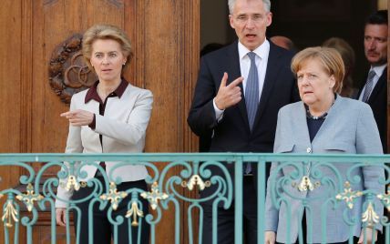 В молочном жакете и на каблуках: новый образ министра обороны Германии Урсулы фон дер Ляйен