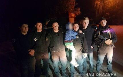 Фастовские полицейские ночью за три часа нашли мальчика, который потерялся в лесу