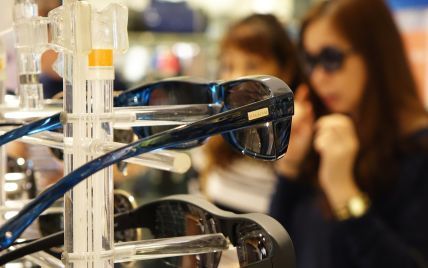 Солнцезащитные очки: действительно ли защищают от ультрафиолета и какие сейчас — самые модные