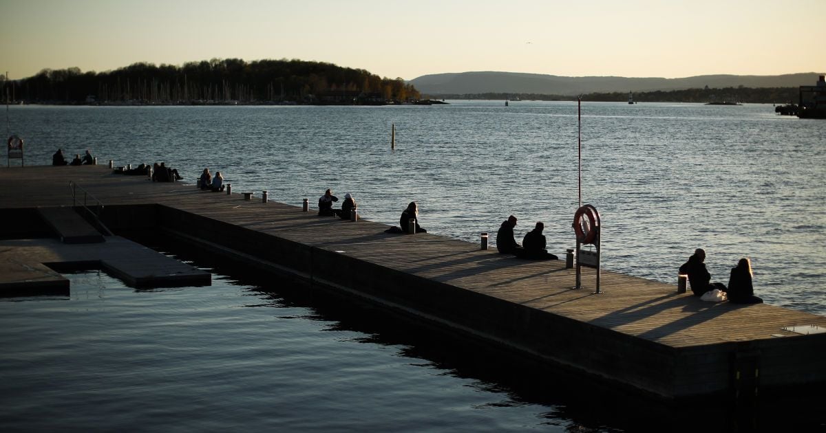 Возвращается допандемическая жизнь: Норвегия отменяет все карантинные ограничения