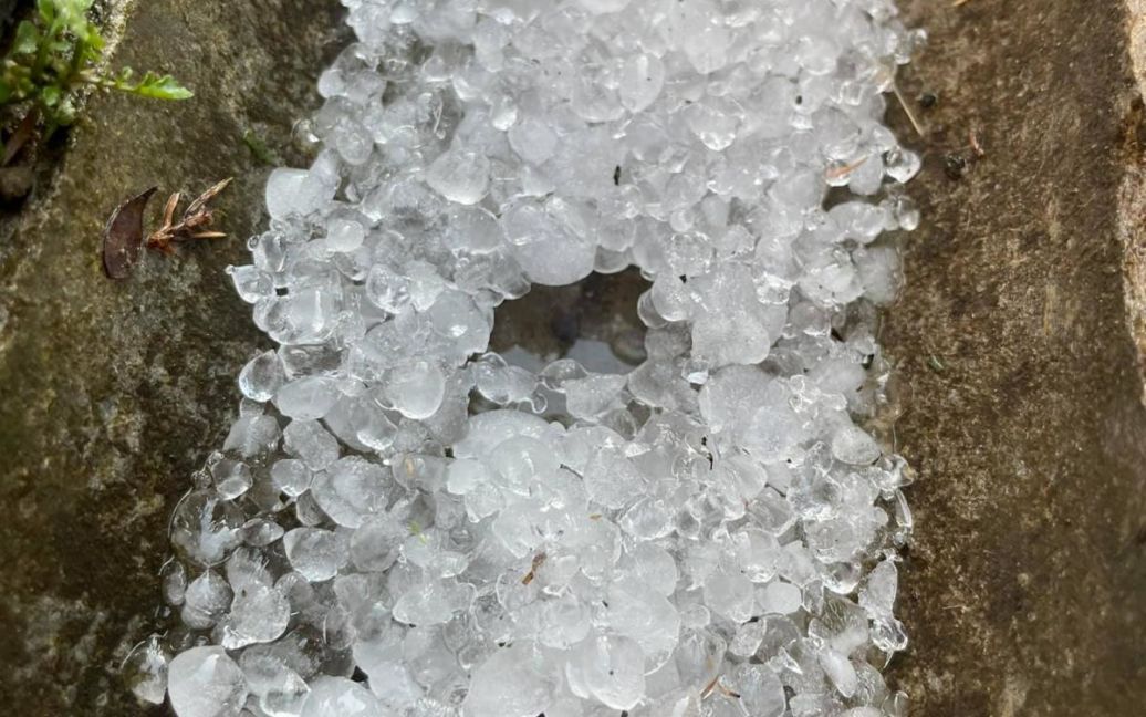 Negoda V Ukrayini Zahidnu Ukrayinu Zasipalo Gradom Foto Ukrayina Tsn Ua