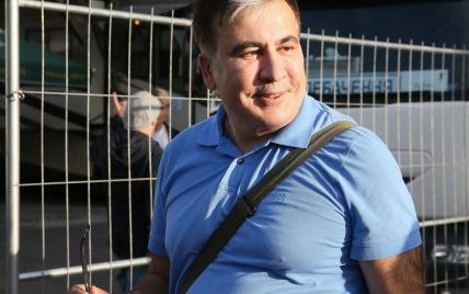 Не знала о планах сына: мать Саакашвили прилетела в Тбилиси