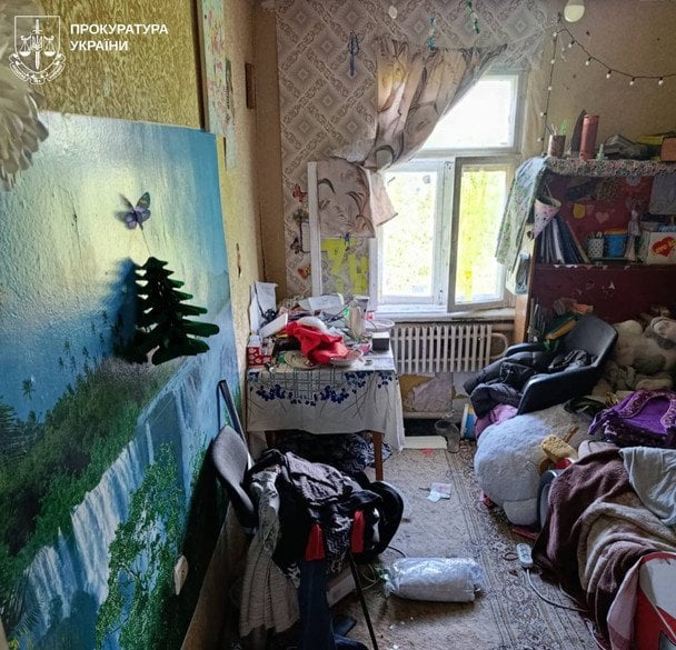 У Харкові врятували 12-річну дівчинку з жахливих умов / © Харківська обласна прокуратура