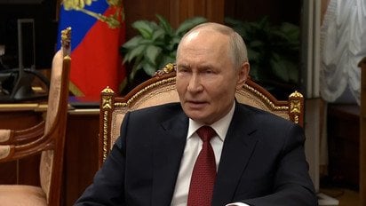 Путін читав відповіді з суфлера під час інтерв’ю