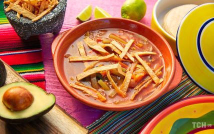 Мексиканский суп из индейки с лепешками: очень быстрый рецепт