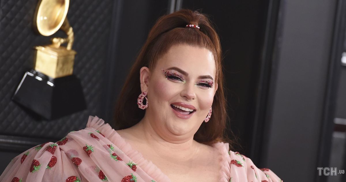 Тесс Холлидей