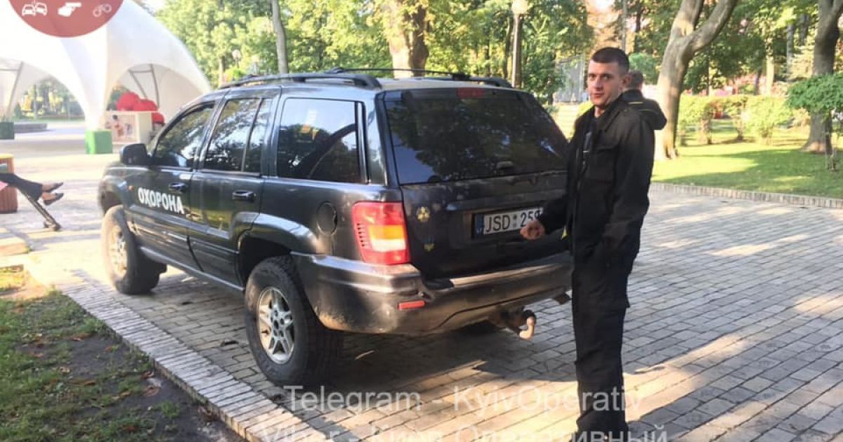 охорона на єврономерах_2 / © Facebook/Киев Оперативный